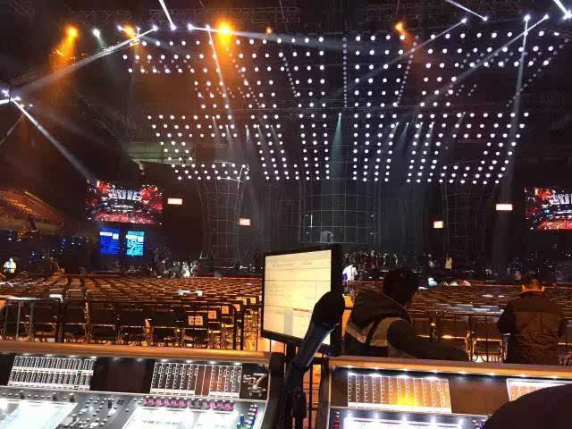 2016年四大衛視跨年演唱會舞臺音響燈光到底哪家強?